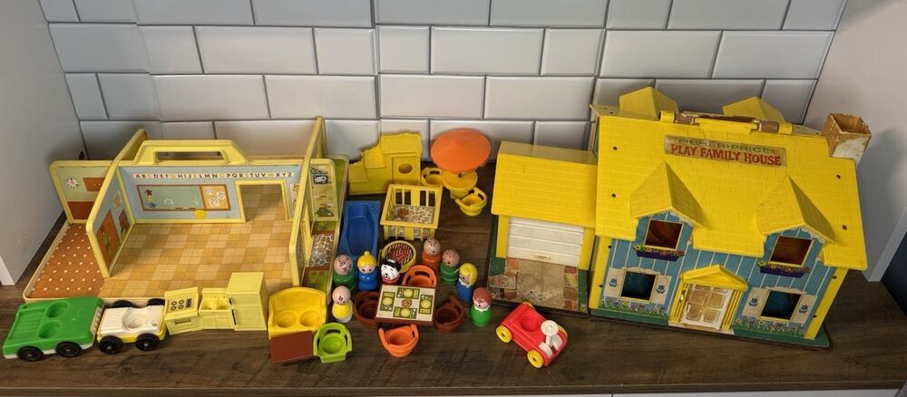 Vintage Fisher Price Little People House 952 Nursery School 929 Playset Lot